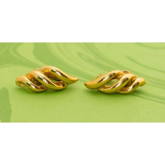 Vintage Intricate Golden Flame Clip On Earrings by Crown Trifari - W3 - Picture 2 of 3